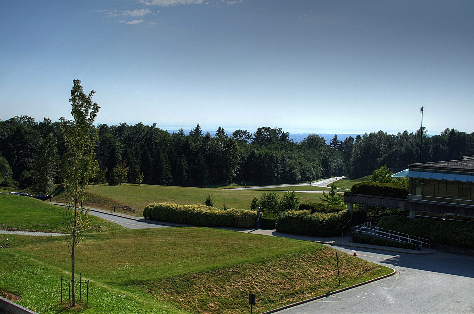 Grounds-SFU-Burnaby-British-Columbia-Canada-01-A